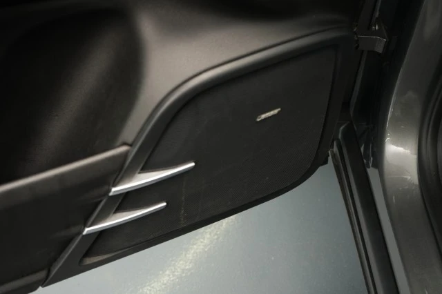 2016 Porsche - Image 27 of 31