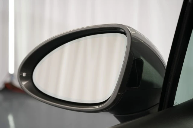 2016 Porsche - Image 23 of 31