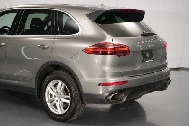 2016 Porsche - Image 16 of 31