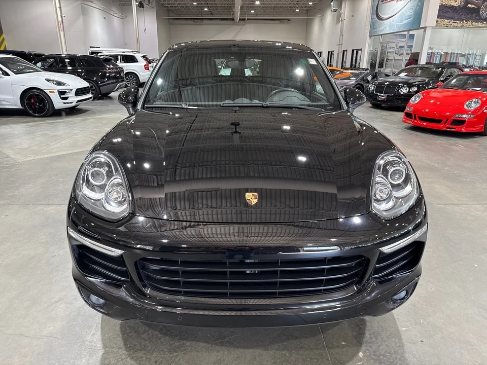 2016 Porsche 958 Cayenne - Image 2 of 12