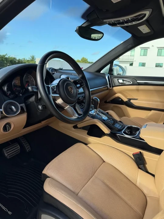 2016 Porsche 958 Cayenne S - Image 8 of 17