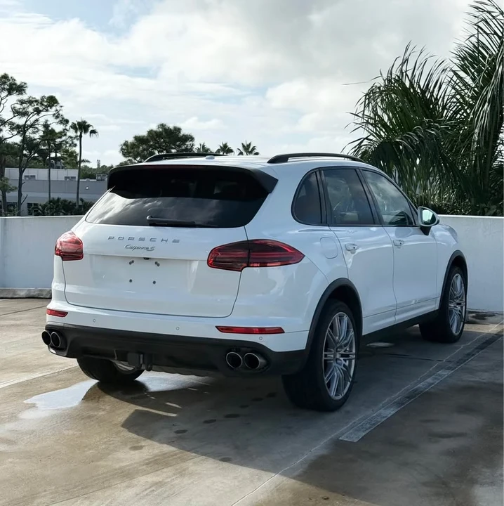 2016 Porsche 958 Cayenne S - Image 2 of 17