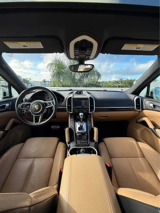 2016 Porsche 958 Cayenne S - Image 9 of 17