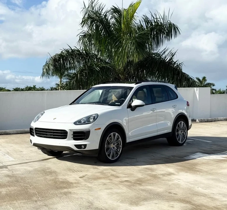 2016 Porsche 958 Cayenne S - Image 17 of 17