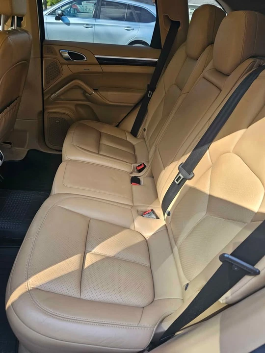2016 Porsche 958 Cayenne S - Image 6 of 10