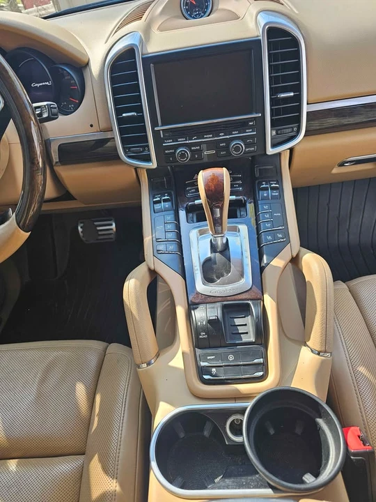 2016 Porsche 958 Cayenne S - Image 10 of 10
