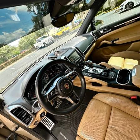 2016 Porsche 958 Cayenne S - Image 8 of 18