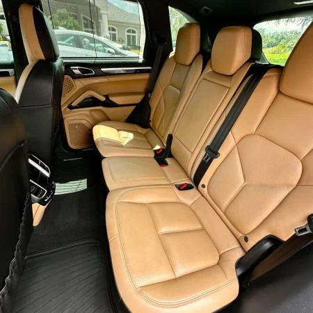 2016 Porsche 958 Cayenne S - Image 10 of 18