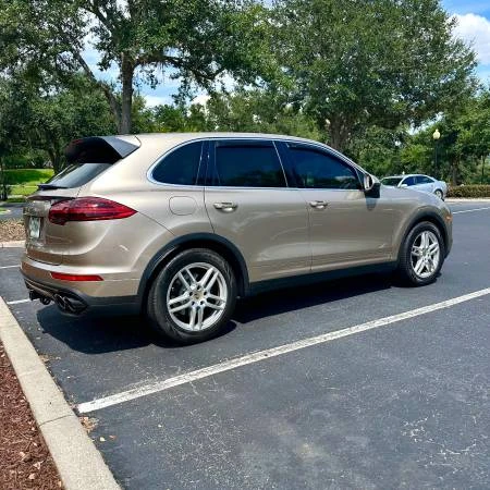 2016 Porsche 958 Cayenne S - Image 3 of 18