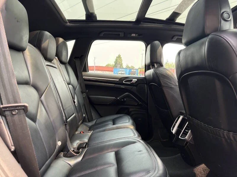 2016 Porsche 958 Cayenne S - Image 19 of 19