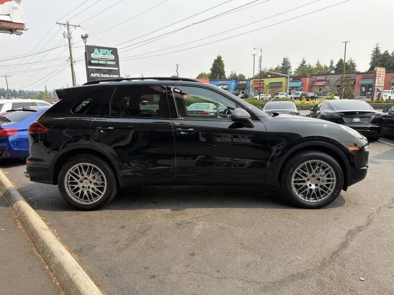 2016 Porsche 958 Cayenne S - Image 10 of 19