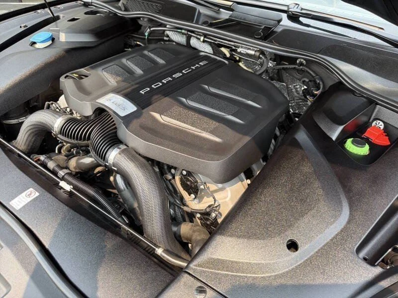 2016 Porsche 958 Cayenne S - Image 14 of 19