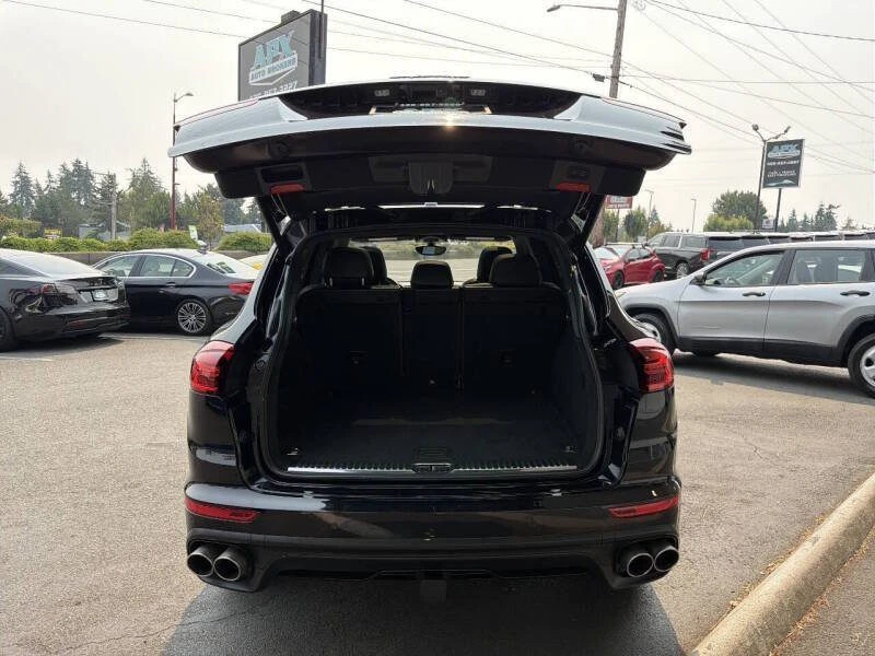 2016 Porsche 958 Cayenne S - Image 6 of 19