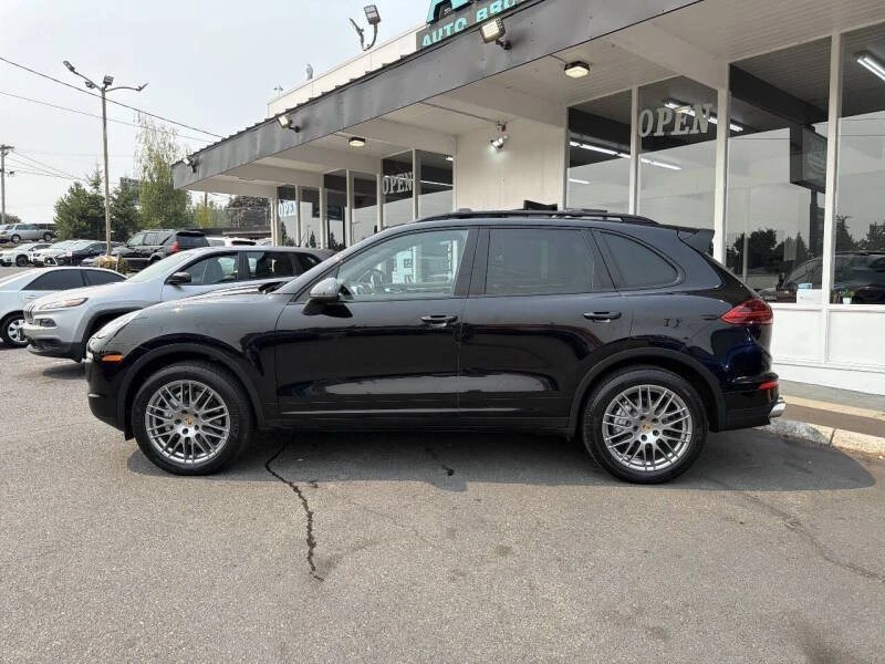 2016 Porsche 958 Cayenne S - Image 3 of 19
