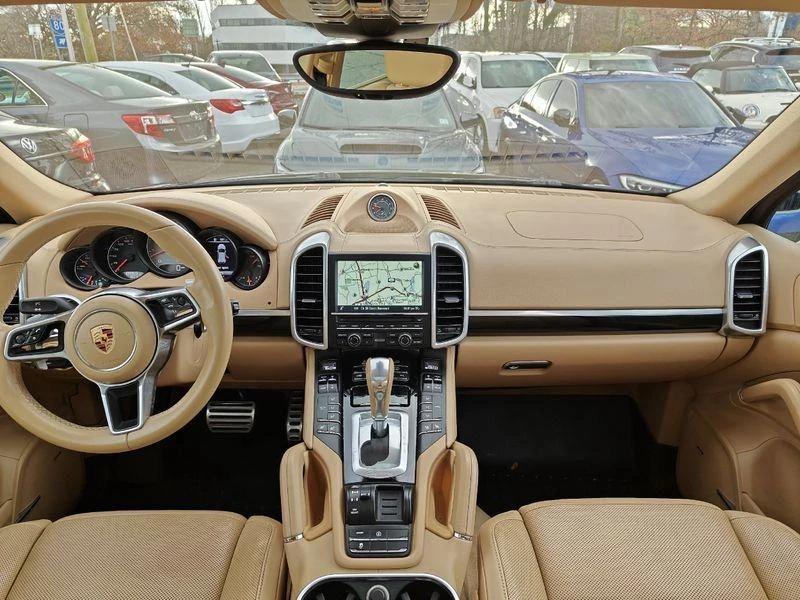 2016 Porsche 958 Cayenne S - Image 8 of 18