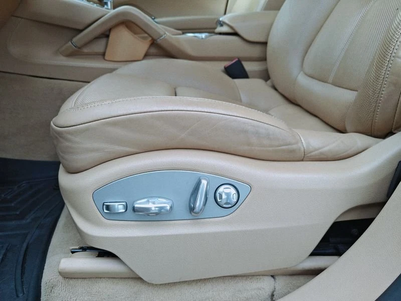 2016 Porsche 958 Cayenne S - Image 17 of 18