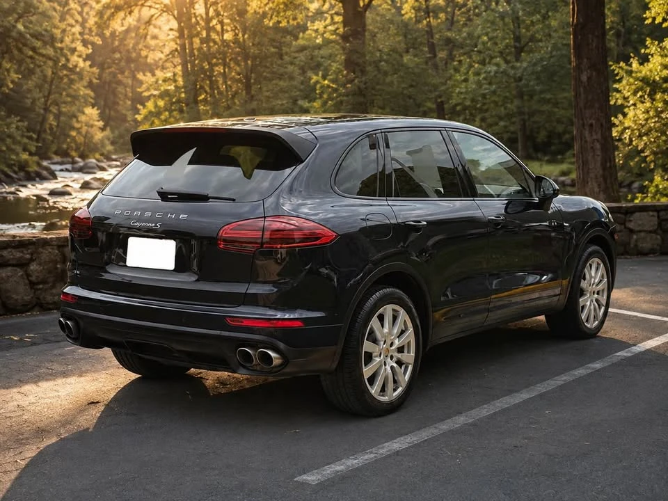 2016 Porsche 958 Cayenne S - Image 7 of 17