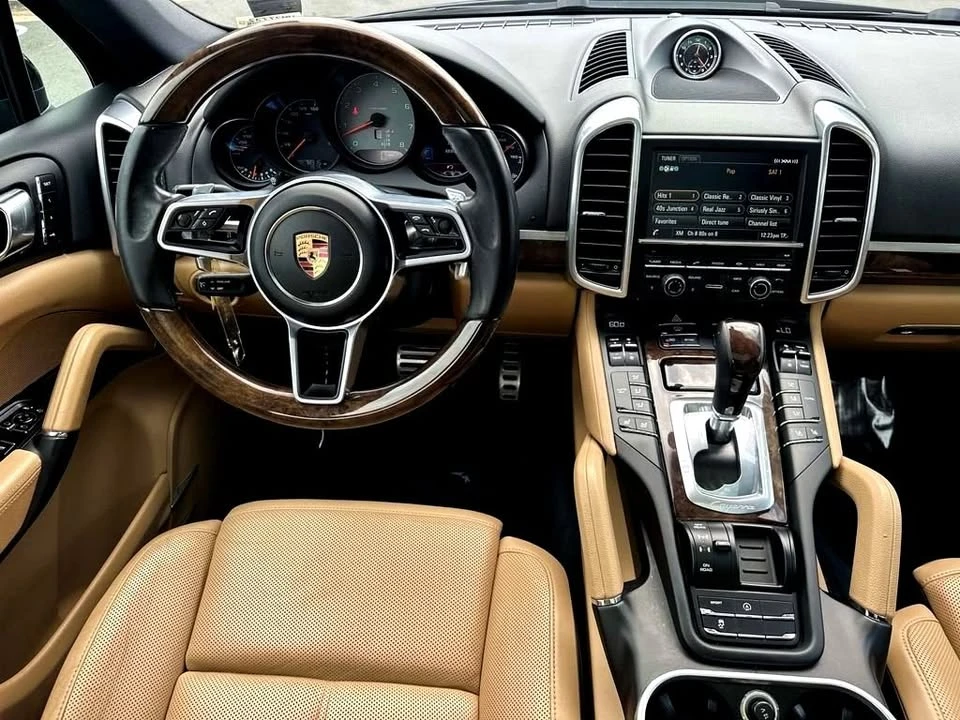 2016 Porsche 958 Cayenne S - Image 13 of 17