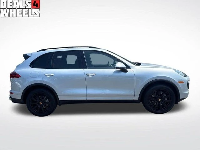 2016 Porsche 958 Cayenne S - Image 6 of 20