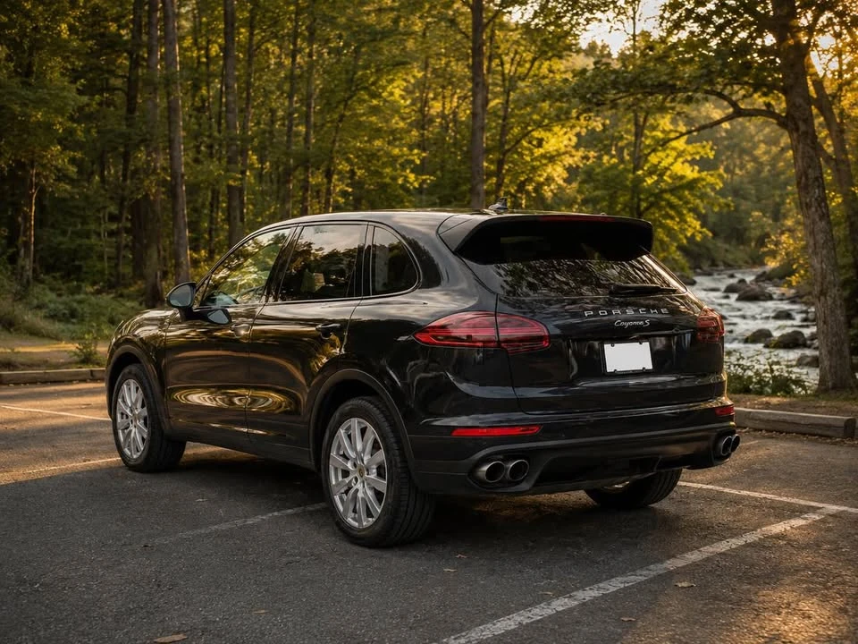 2016 Porsche 958 Cayenne S - Image 5 of 17