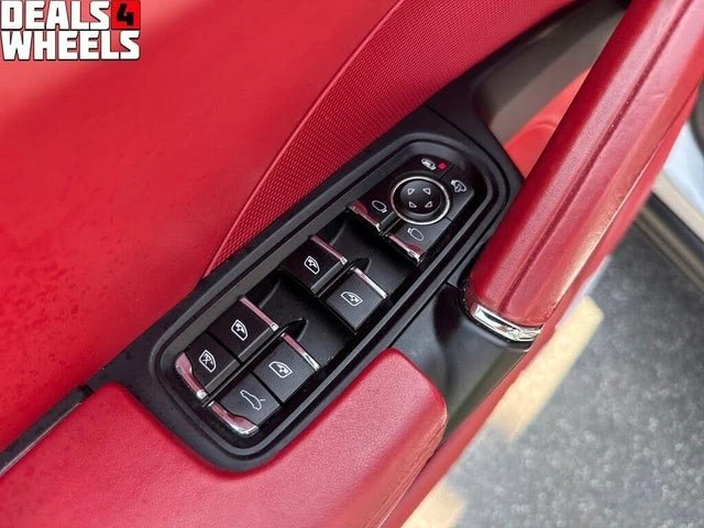 2016 Porsche 958 Cayenne S - Image 11 of 20