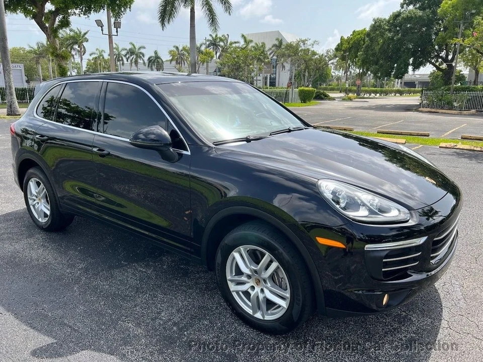 2016 Porsche 958 Cayenne S - Image 2 of 12
