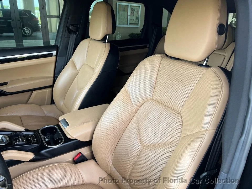 2016 Porsche 958 Cayenne S - Image 8 of 12