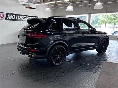 2016 Porsche 958 Cayenne S - Image 10 of 20