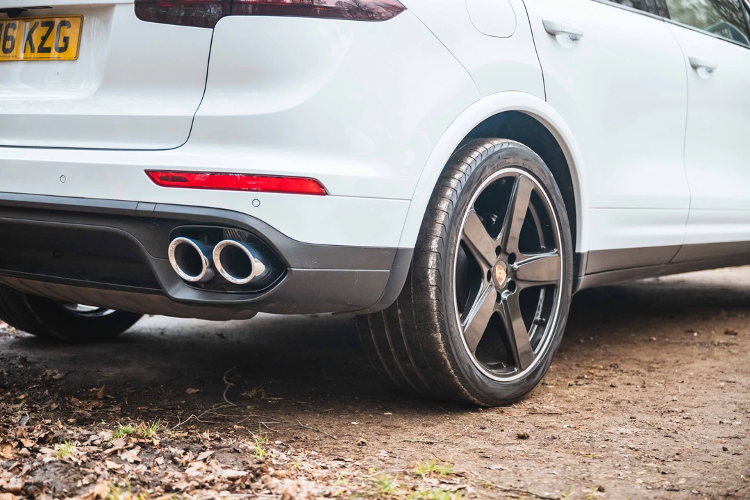2016 Porsche 958 Cayenne Diesel - Image 27 of 31