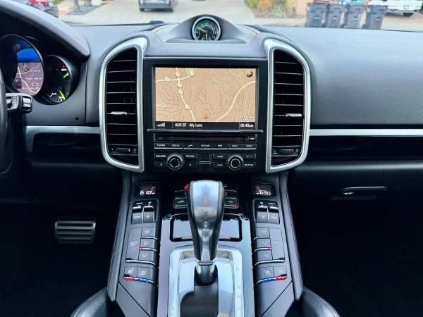 2016 Porsche 958 Cayenne - Image 20 of 21
