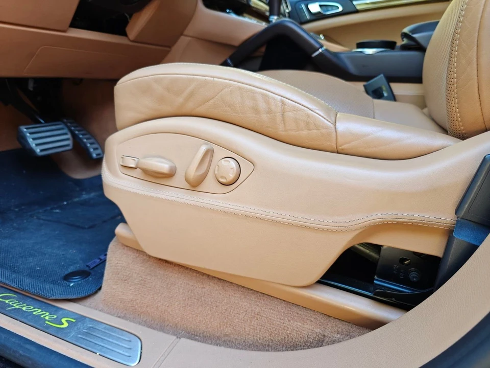 2016 Porsche 958 Cayenne S - Image 14 of 28