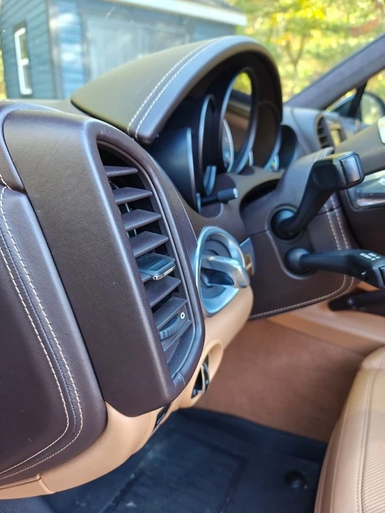 2016 Porsche 958 Cayenne S - Image 15 of 28