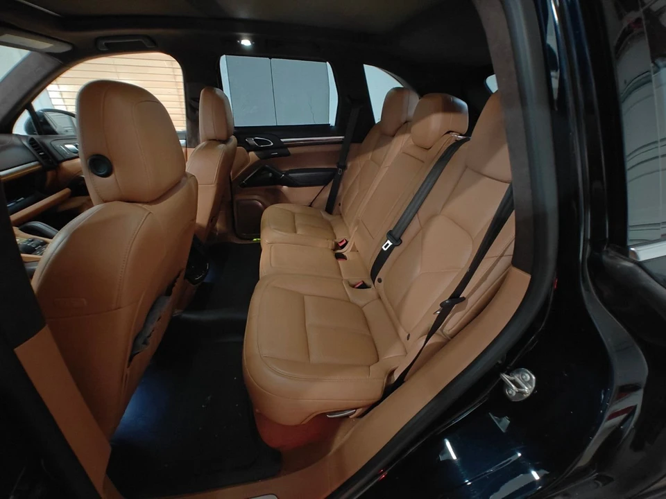 2016 Porsche 958 Cayenne S - Image 22 of 28