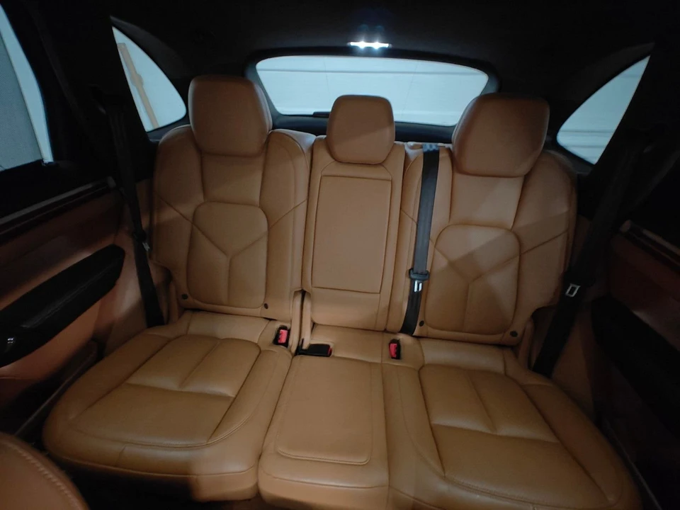 2016 Porsche 958 Cayenne S - Image 23 of 28