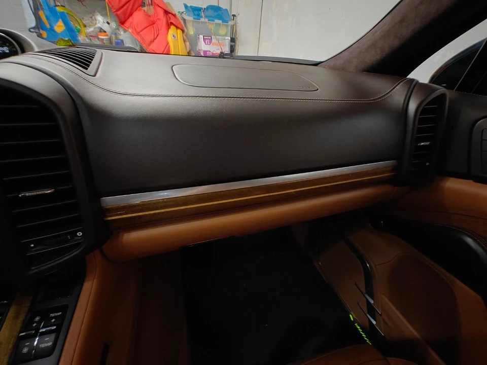 2016 Porsche 958 Cayenne S - Image 24 of 28