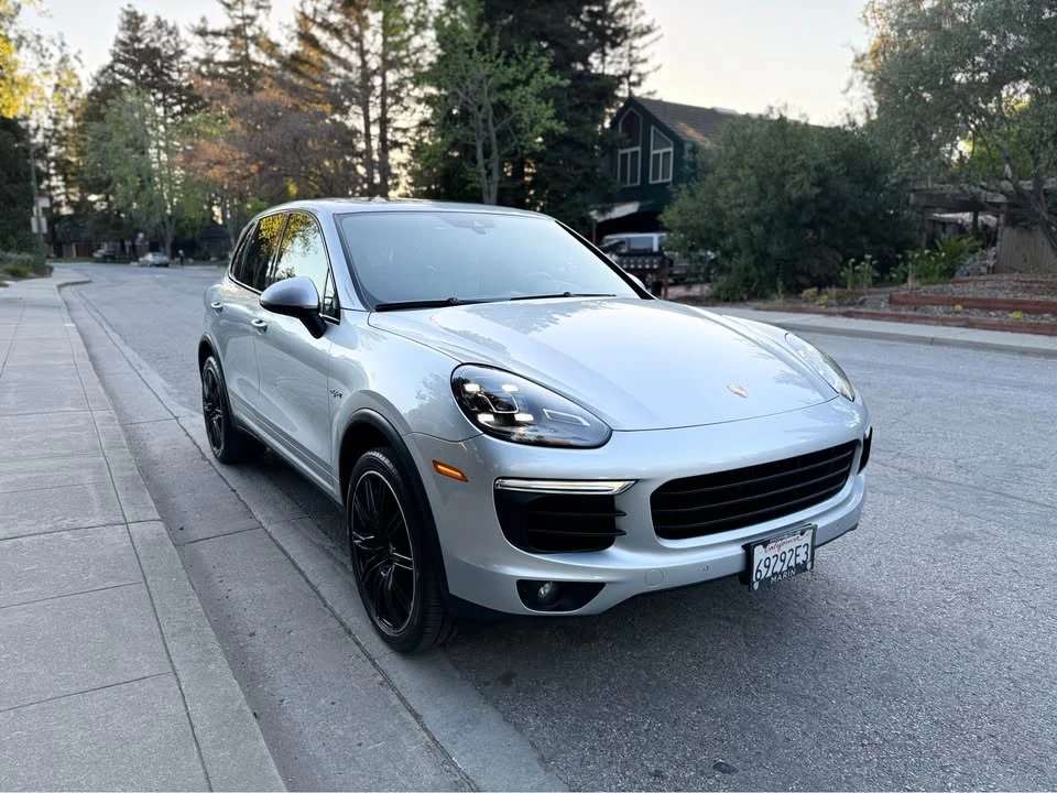2016 Porsche 958 Cayenne - Image 2 of 13