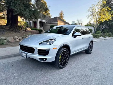 2016 Porsche Cayenne S E-Hybrid Platinum Edition