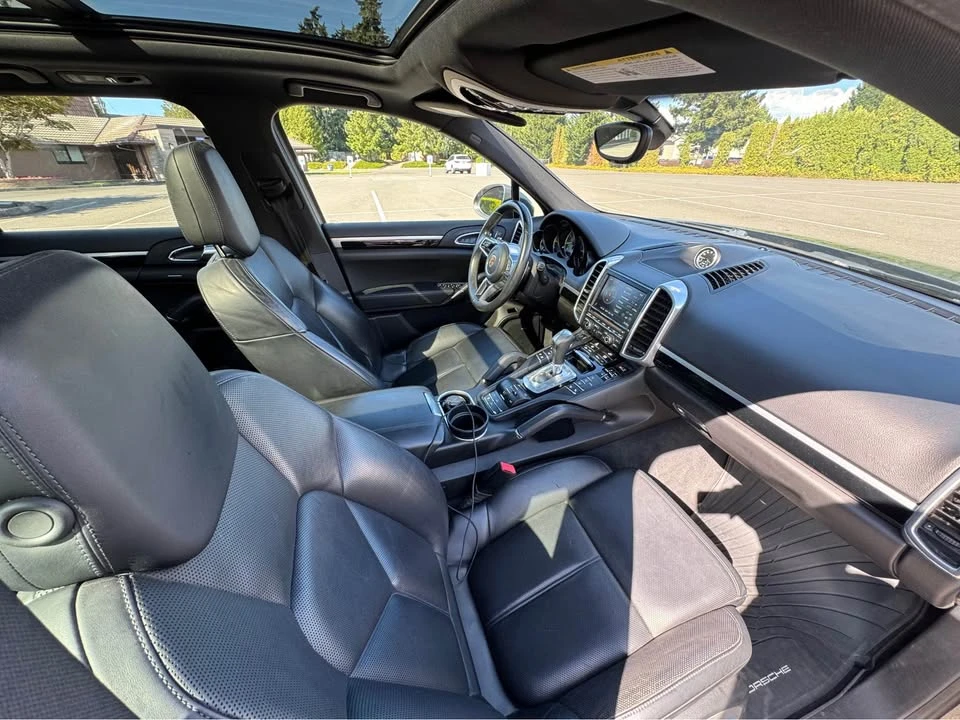 2016 Porsche 958 Cayenne - Image 11 of 12