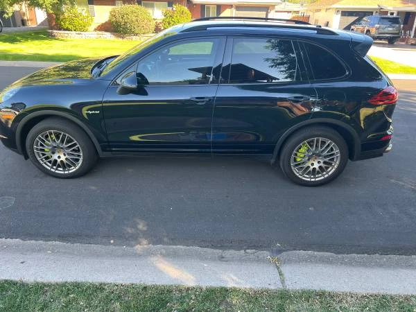 2016 Porsche 958 Cayenne S - Image 3 of 21
