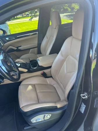2016 Porsche 958 Cayenne S - Image 13 of 21