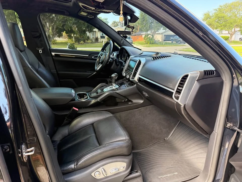 2016 Porsche 958 Cayenne - Image 12 of 20