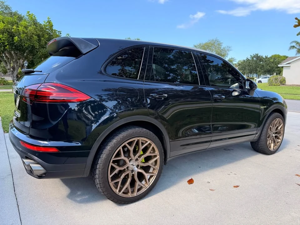 2016 Porsche 958 Cayenne - Image 9 of 20