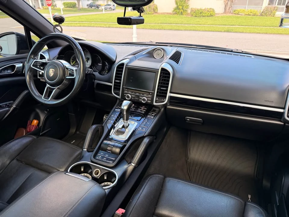 2016 Porsche 958 Cayenne - Image 15 of 20