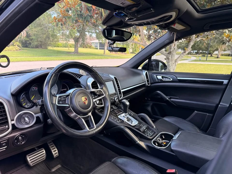 2016 Porsche 958 Cayenne - Image 14 of 20