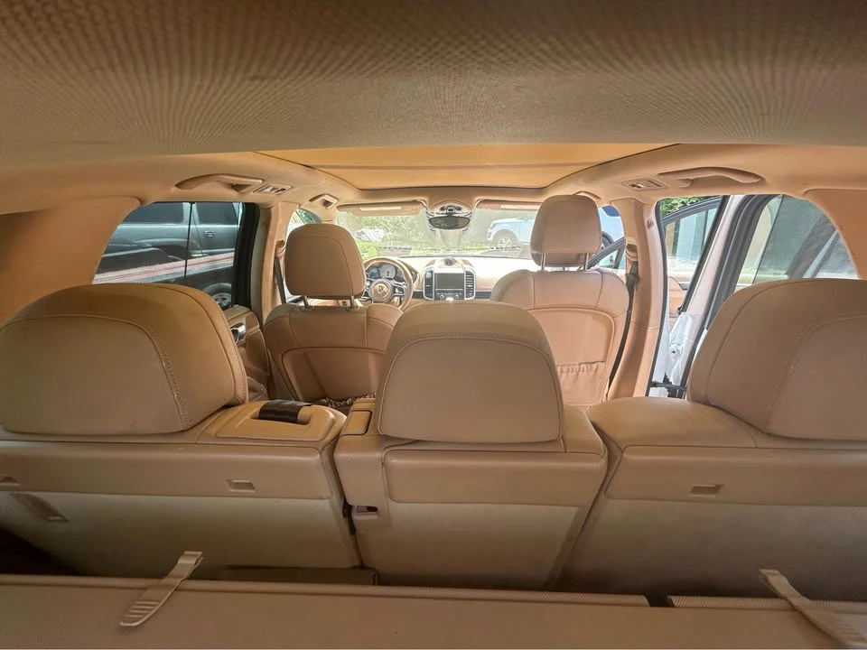2016 Porsche 958 Cayenne - Image 3 of 8