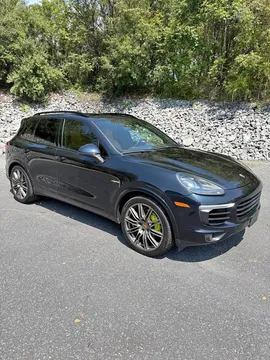 2016 Porsche Cayenne S E-Hybrid Sport Utility 4D