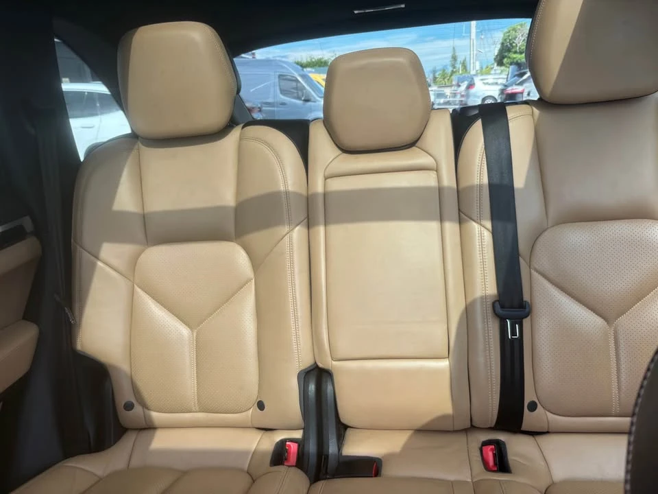 2016 Porsche 958 Cayenne - Image 8 of 9