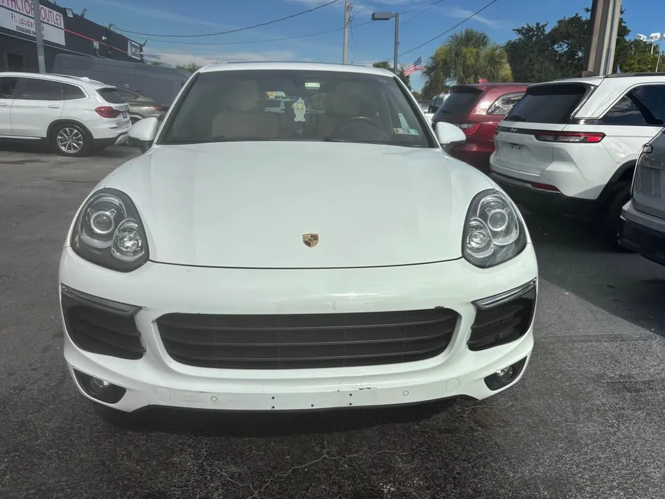 2016 Porsche 958 Cayenne - Image 4 of 9
