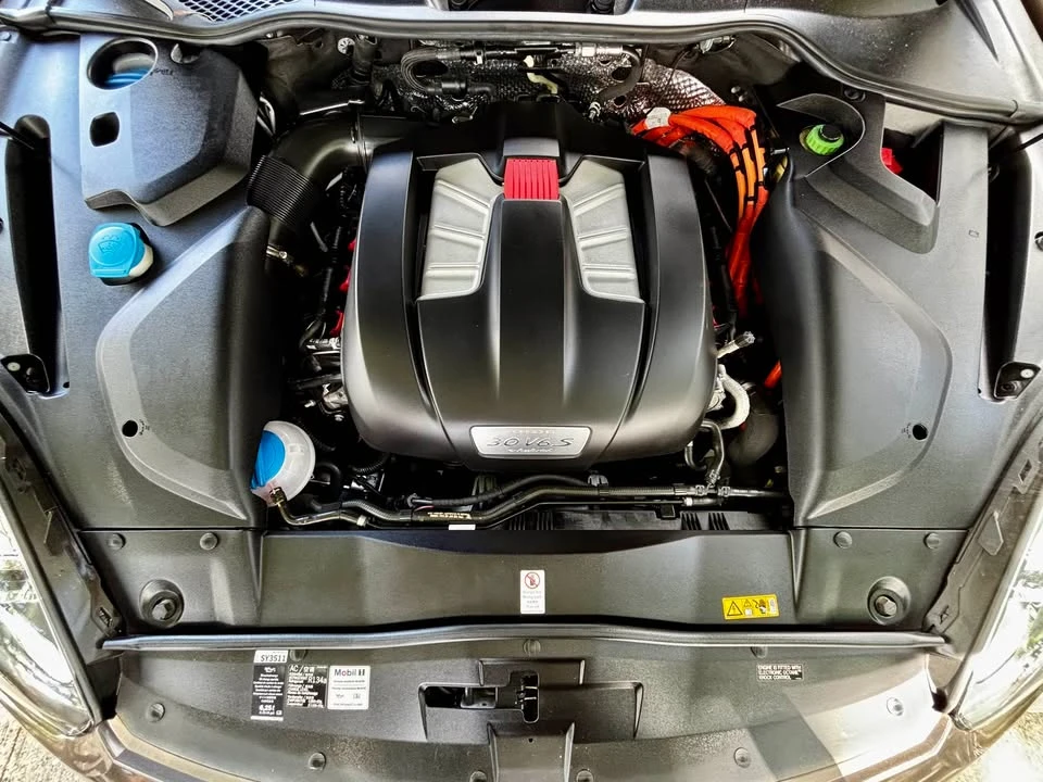 2016 Porsche 958 Cayenne - Image 16 of 18