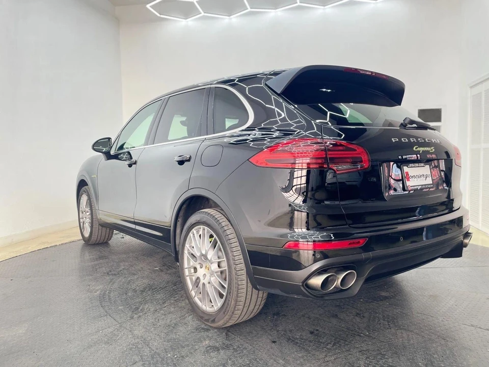 2016 Porsche 958 Cayenne - Image 6 of 31
